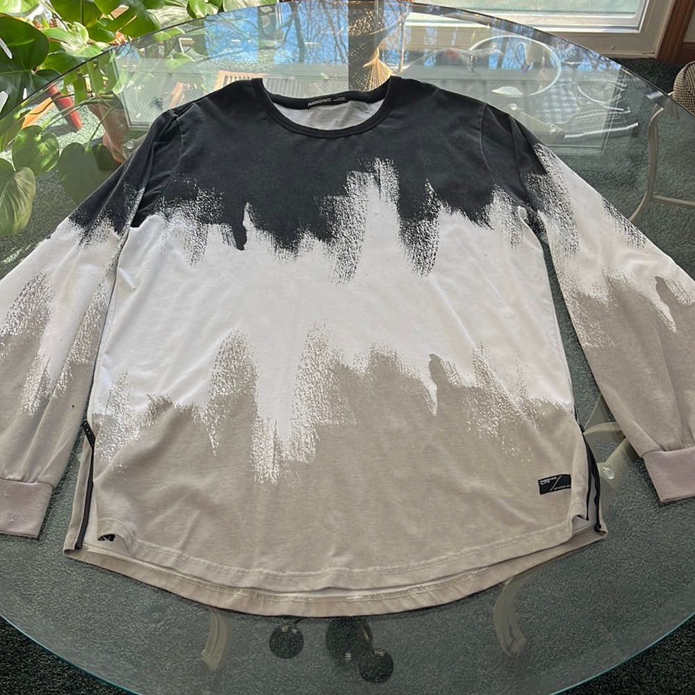 L/s tri color BLESSED tee w zippers